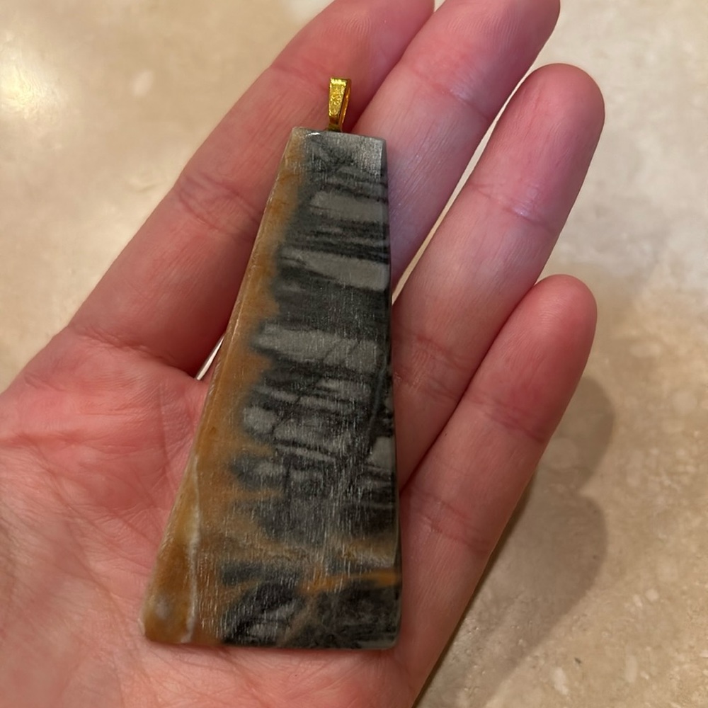 Gem crystal pendant